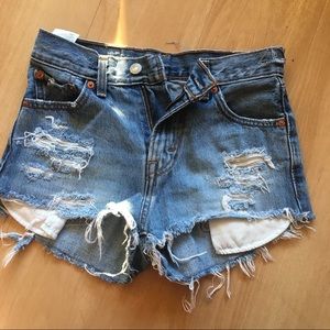 Levi’s high rise wedgie short